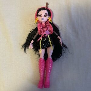 G3 skulltimate secrets neon frights draculaura